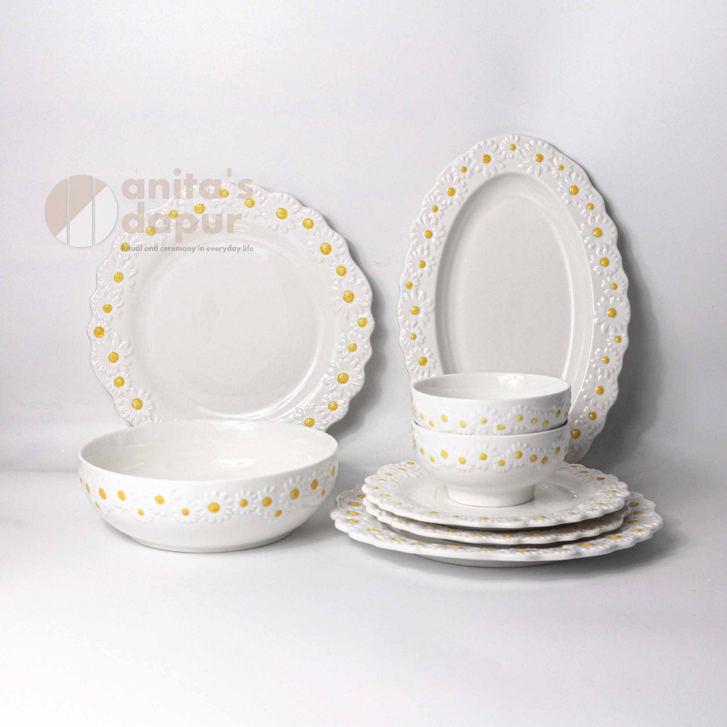 White Chrysan Plate (8 inch , 10 inch , 12 inch)