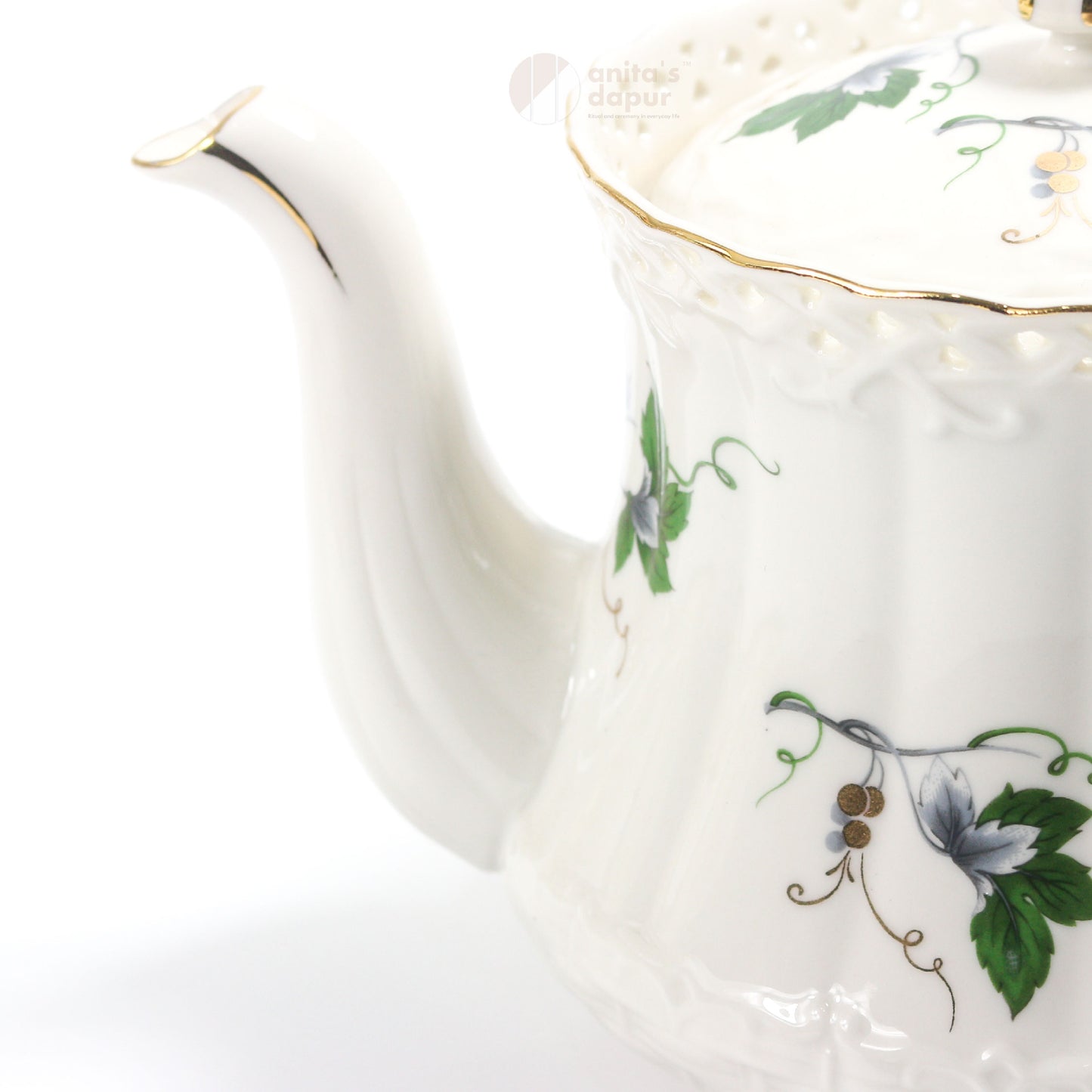 English Green Leaf Tea Pot