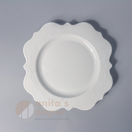 White Lace Square Plate ( 7 inch )